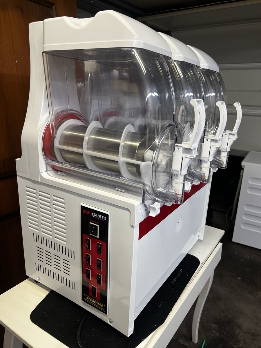 Ggm Gastro Frigoriferi: Gastro 3x6 Liter Slush-Eis-Spender kühl – Usato da Trasadingen venduto da Kaffee.mann 6