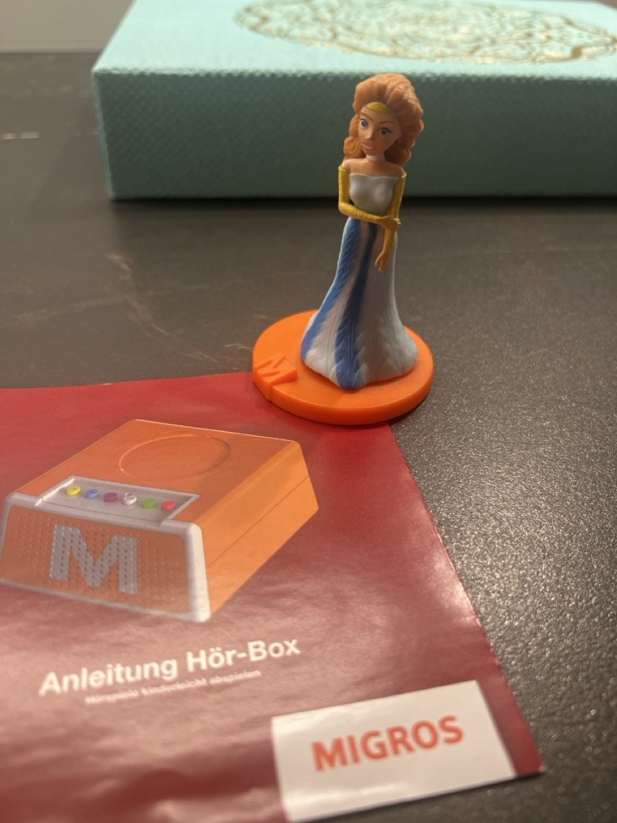 Migros Statuette: Migros M-Hörbox Figur, neuwertig – Nuovo (secondo la descrizione) da Horw venduto da Lela_01