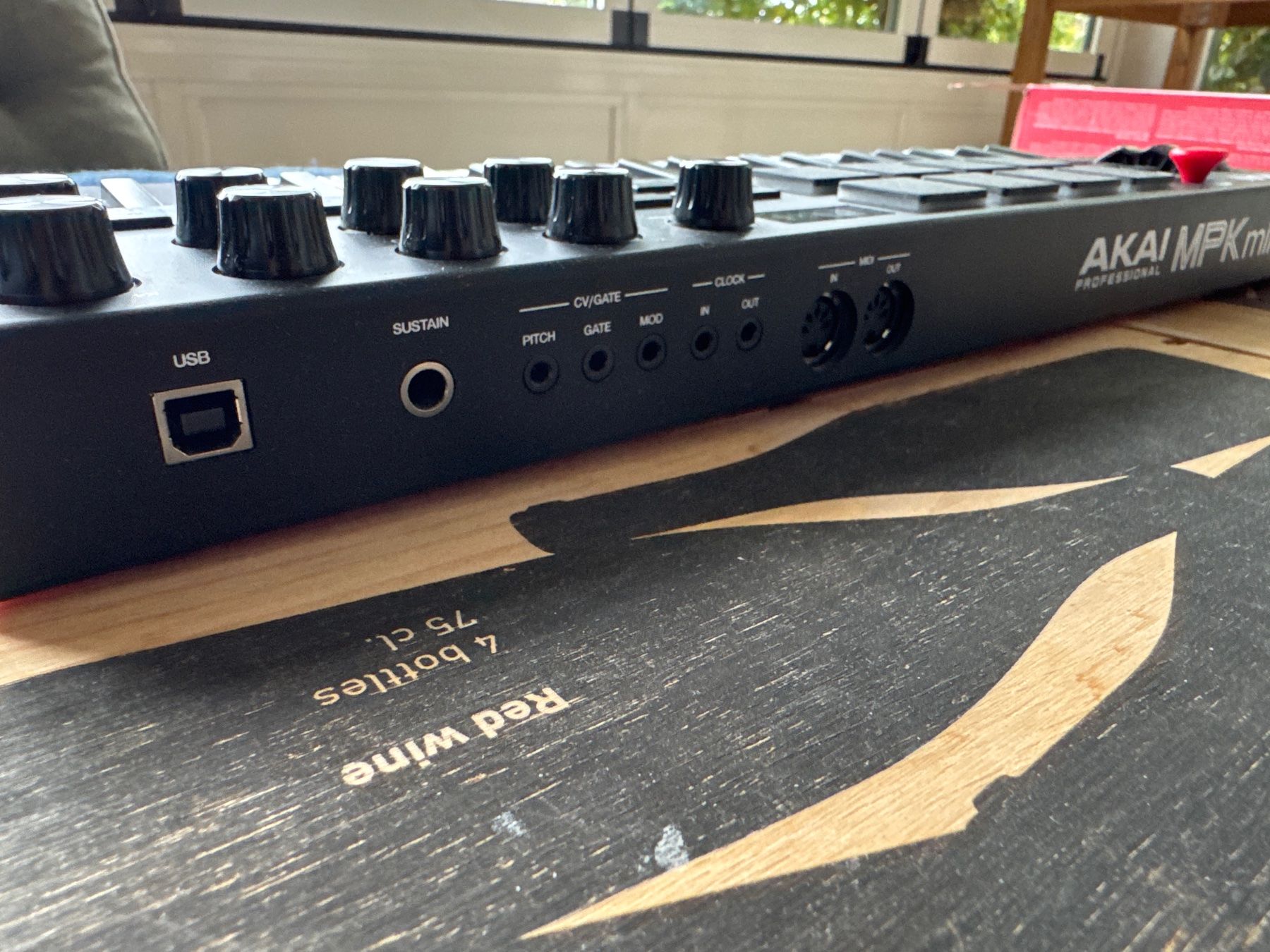 Akai Strumenti musicali: AKAI MPK mini plus – Usato da Effretikon venduto da Cutre 2
