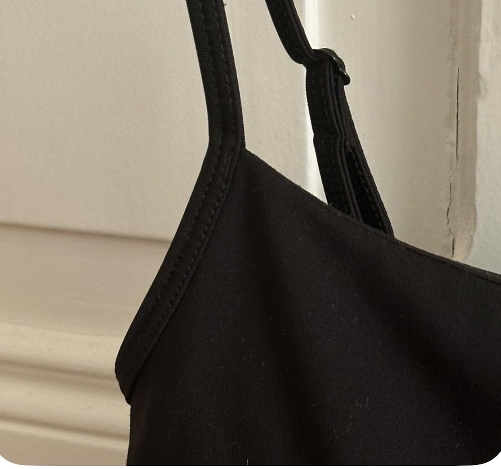 H&M Top: schwarzes Top – Nuovo (secondo la descrizione) da Bern venduto da Nena4 1