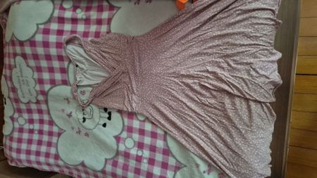Kleid geblümt rosa Grösse S neu