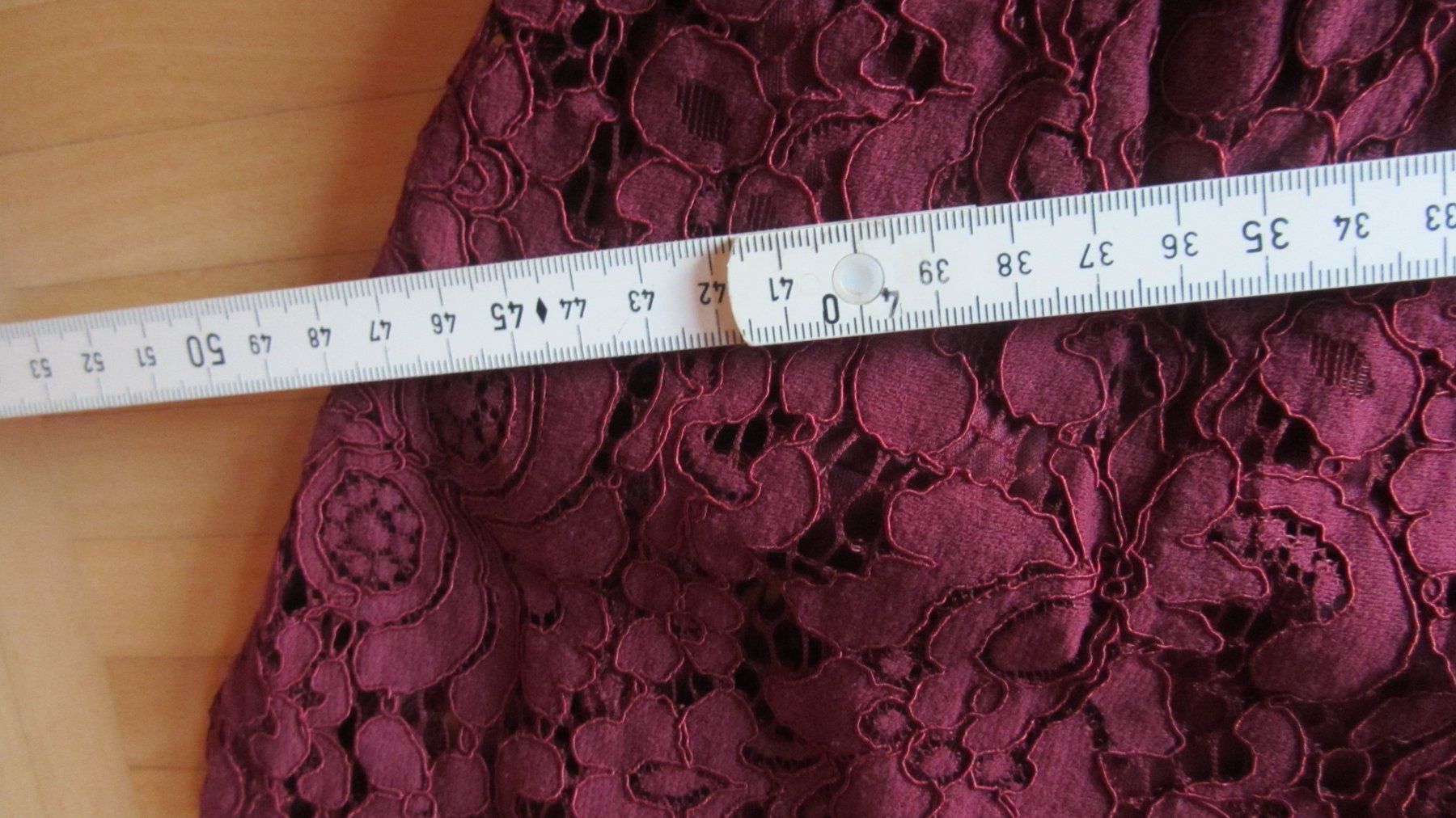 Kleider: Robe bordeaux en dentelle M About You – Gebraucht aus Oberried FR von berg04 3