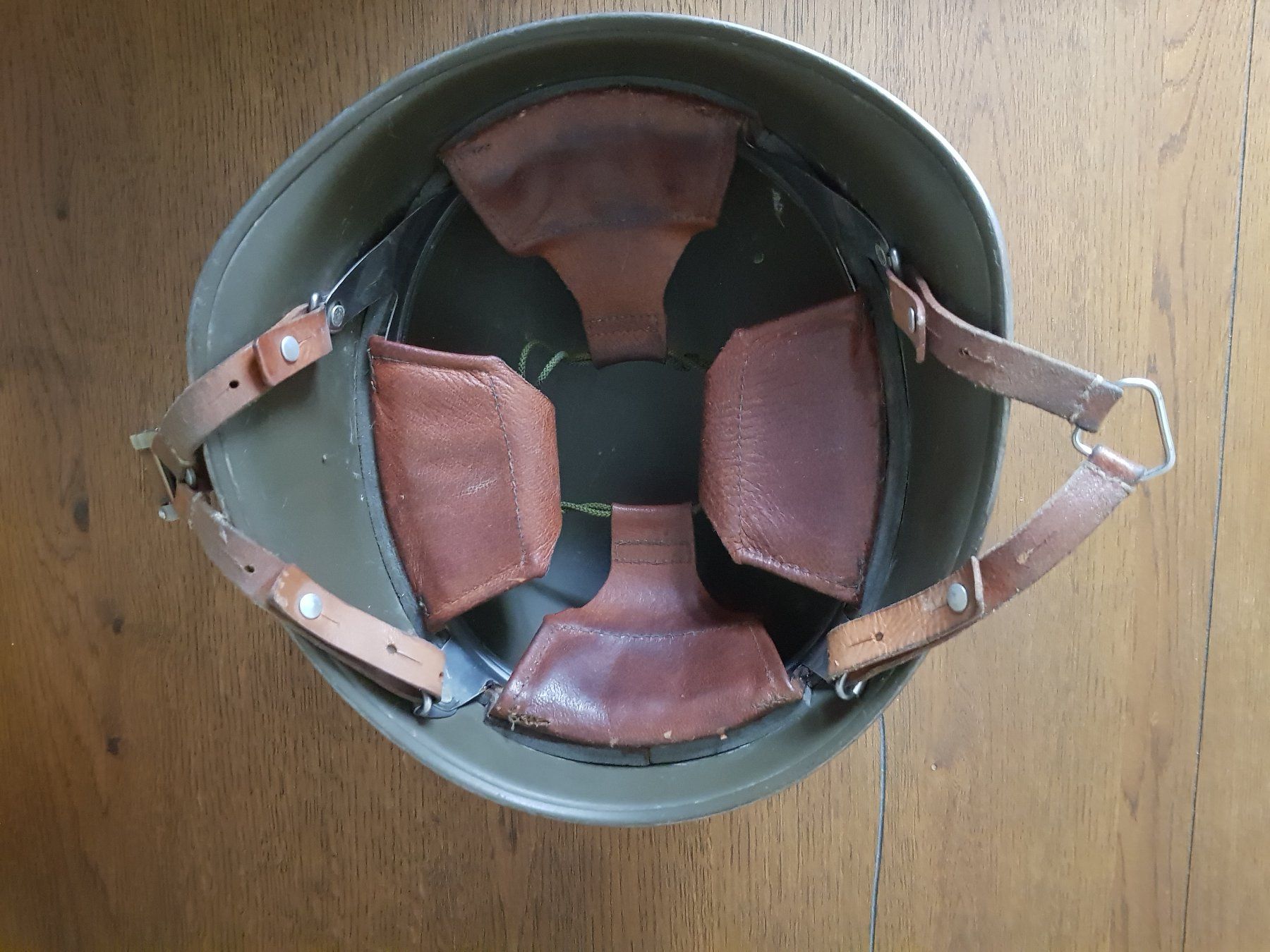 Schweizer Armee Uniformi & Effetti personali: Schweizer Militärhelm – Usato da Pieterlen venduto da Dyui 3