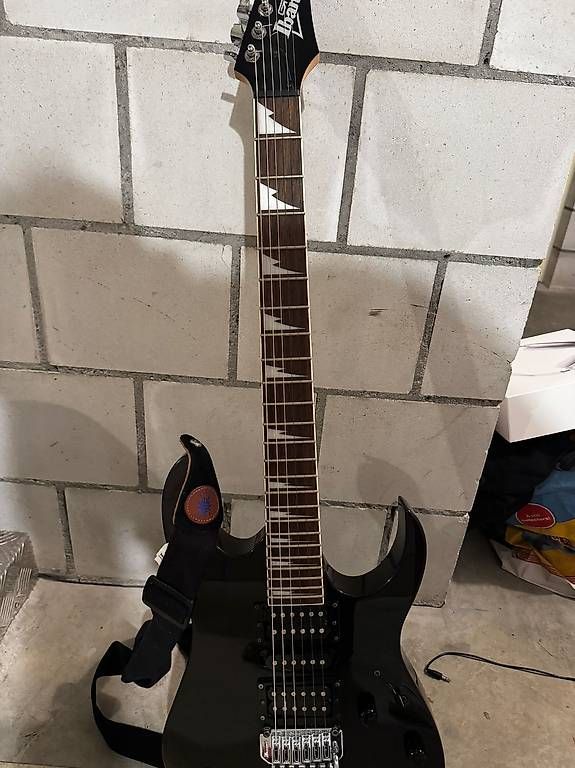 Musikinstrumente: Kinder E Gitarre – Gebraucht aus Heimberg von melsarah 1