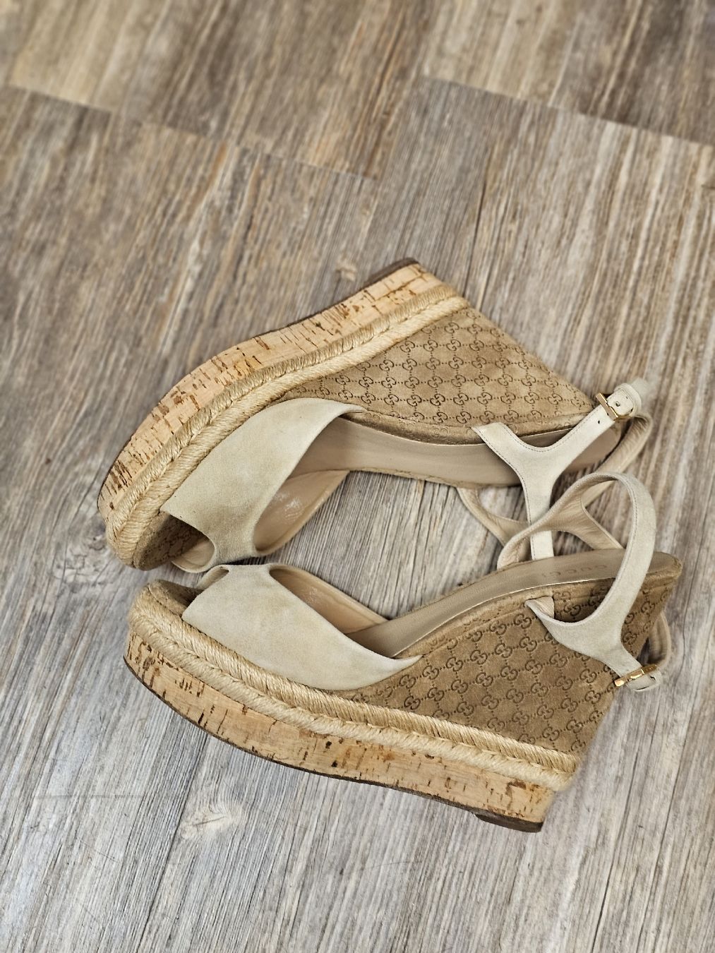 Gucci Damenschuhe: Gucci Keilabzatz Sandalen – Gebraucht aus Zürich von finesse.shop 4