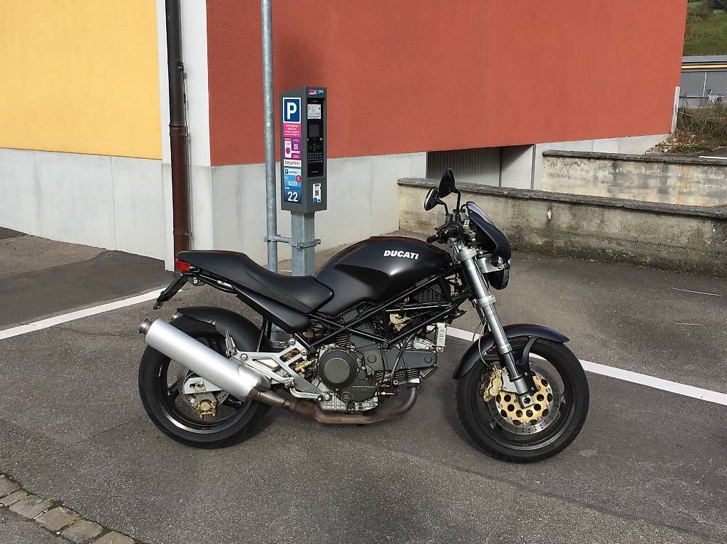 Ducati Strada: Ducati Monster 900 i.e. Dark – Usato da Ballwil venduto da menix_68