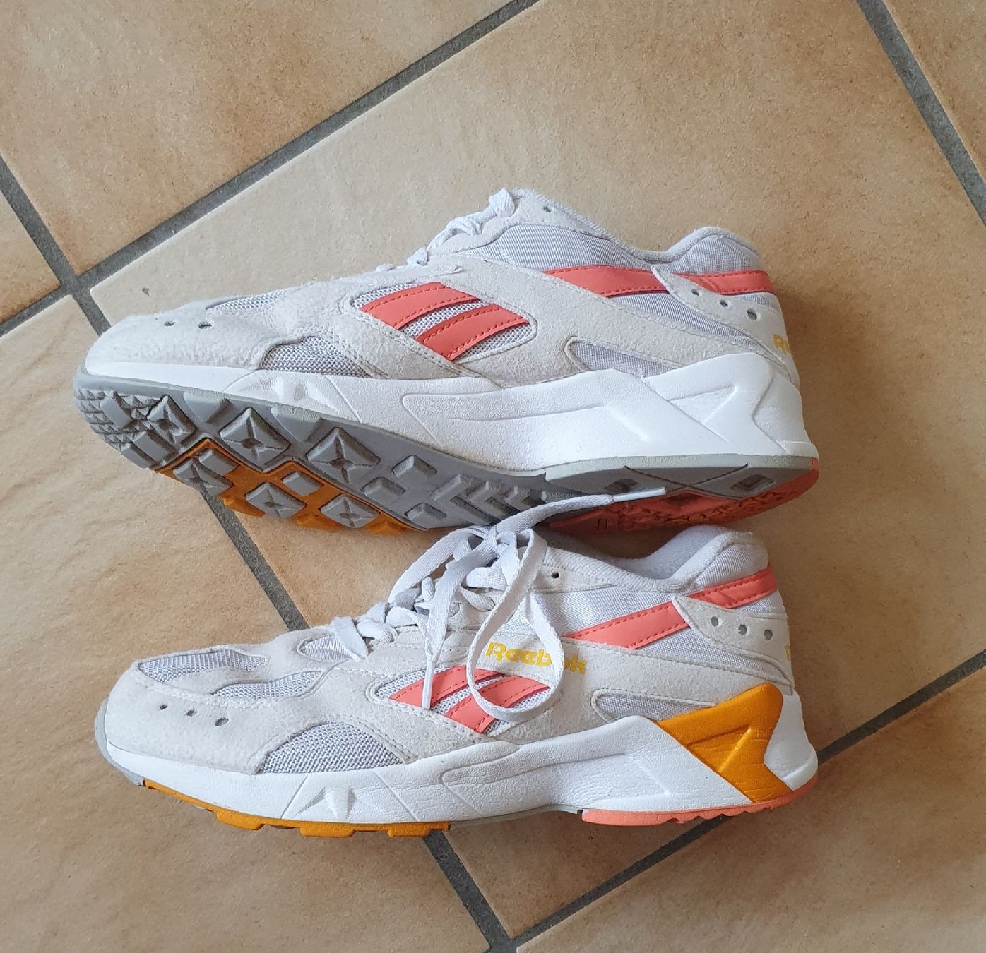 Reebok Damenschuhe: Reebok 40.5 – Gebraucht aus Erde von zakleblanc 2