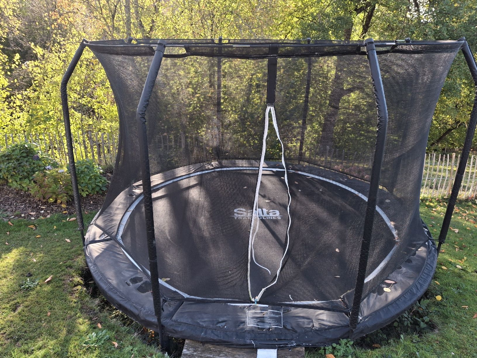 Salta Trampoline: Salta Trampolin Premium Black Edition 3.66m – Defekt aus Plasselb von PG14 2