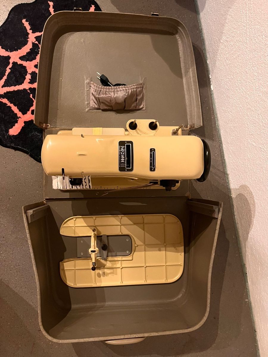 Bernina Macchine da cucire: Bernina Nähmaschine – Usato da Waltenschwil venduto da migrosicetea_ 6