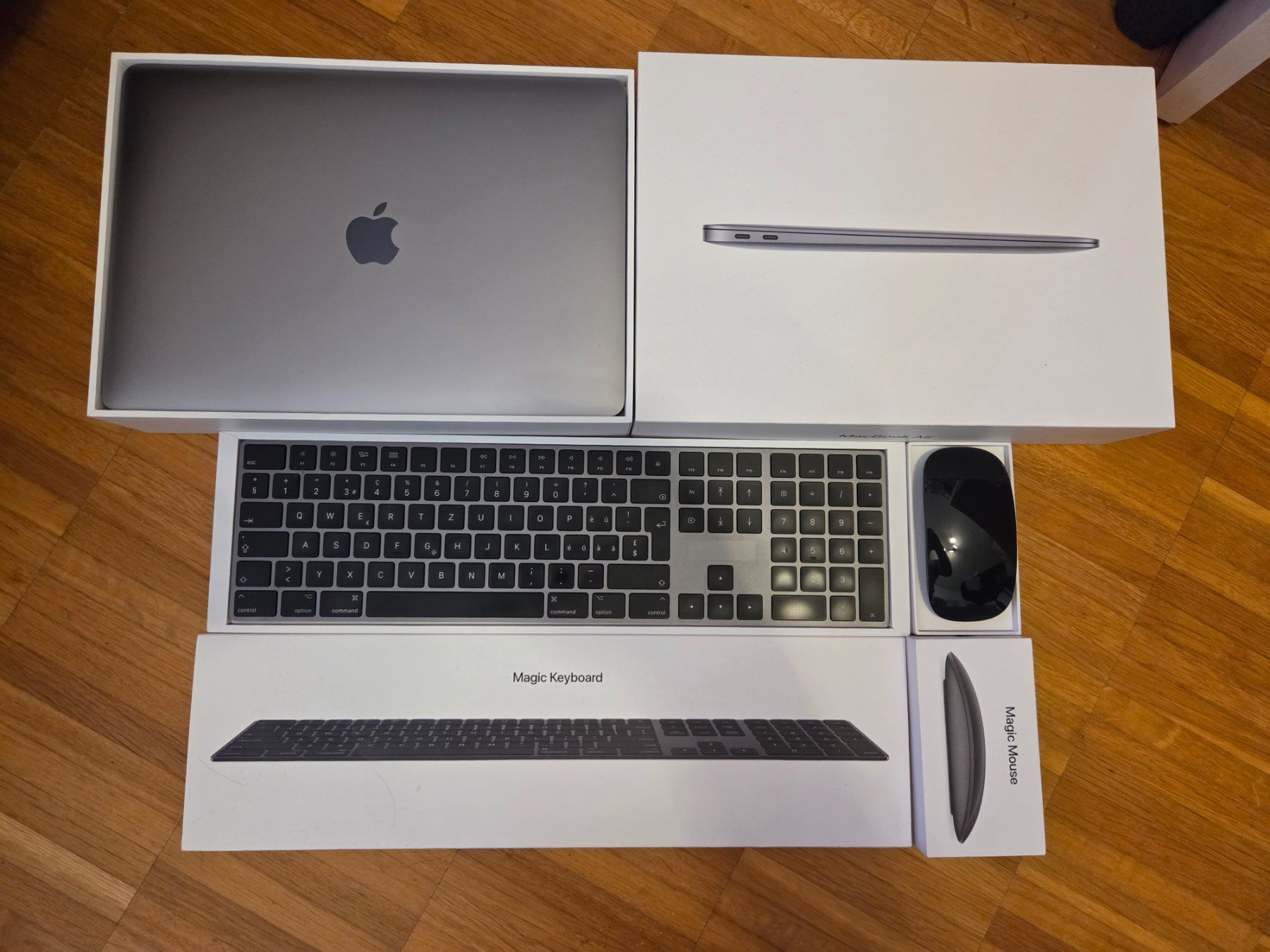 Apple Notebook: Bundle: MacBook Air 13" (2020), Magic Mouse & Keyboard BL – Usato da Möhlin venduto da Azbi 9