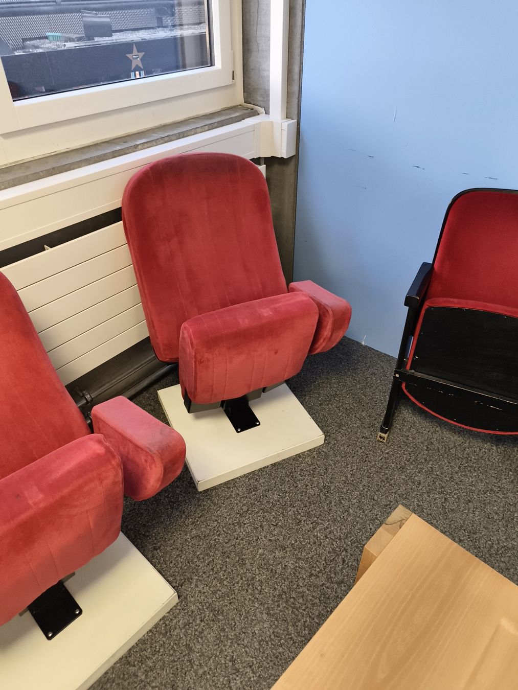 Stühle: Kinostühle – Gebraucht aus Buchs SG von Aendreu 2
