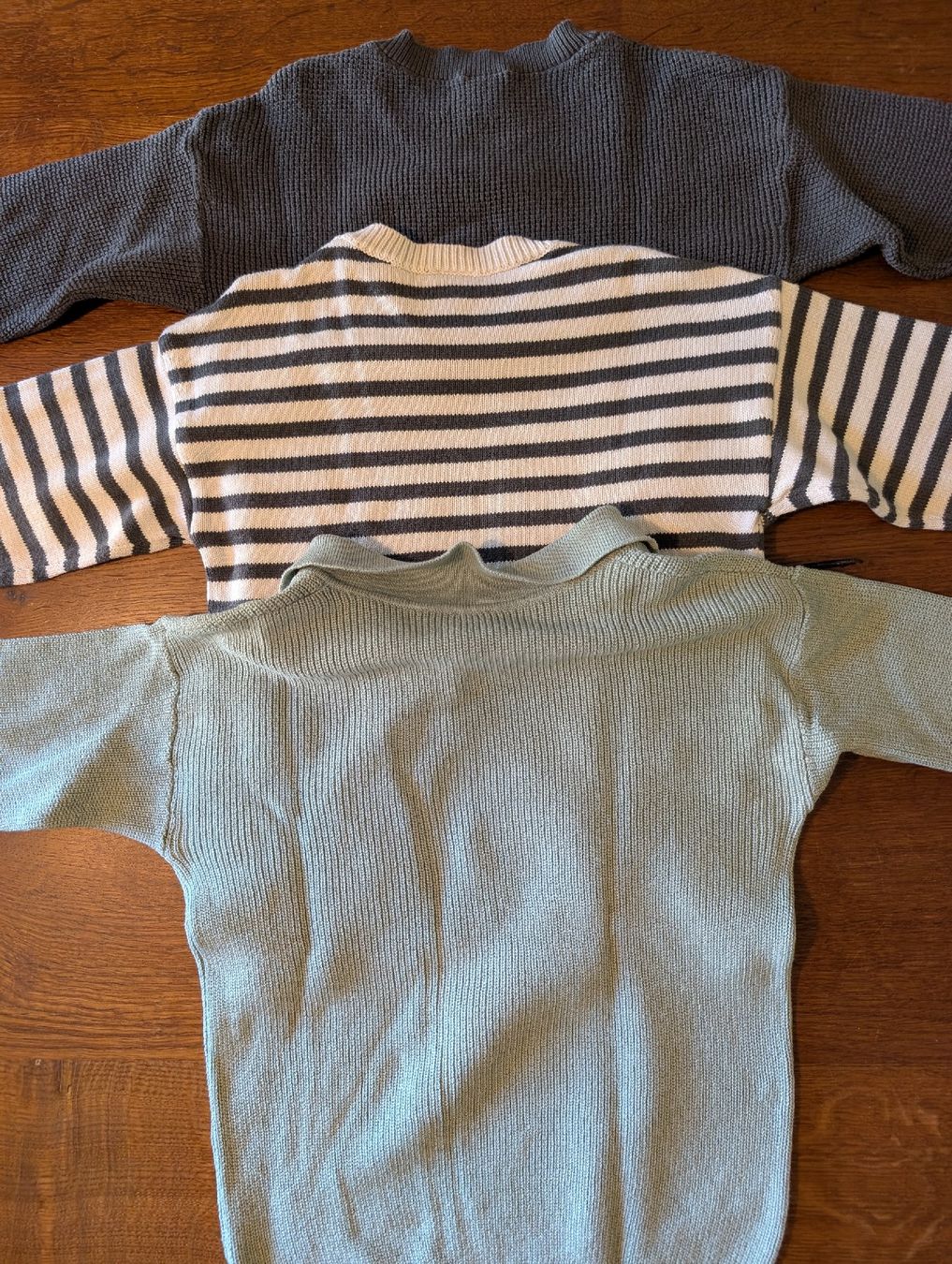 H&M Maglioni & Felpe: H&M Pullover Set (3 Stück) Grösse 98 - NEU – Nuovo (secondo la descrizione) da Bern venduto da Zorro333 1