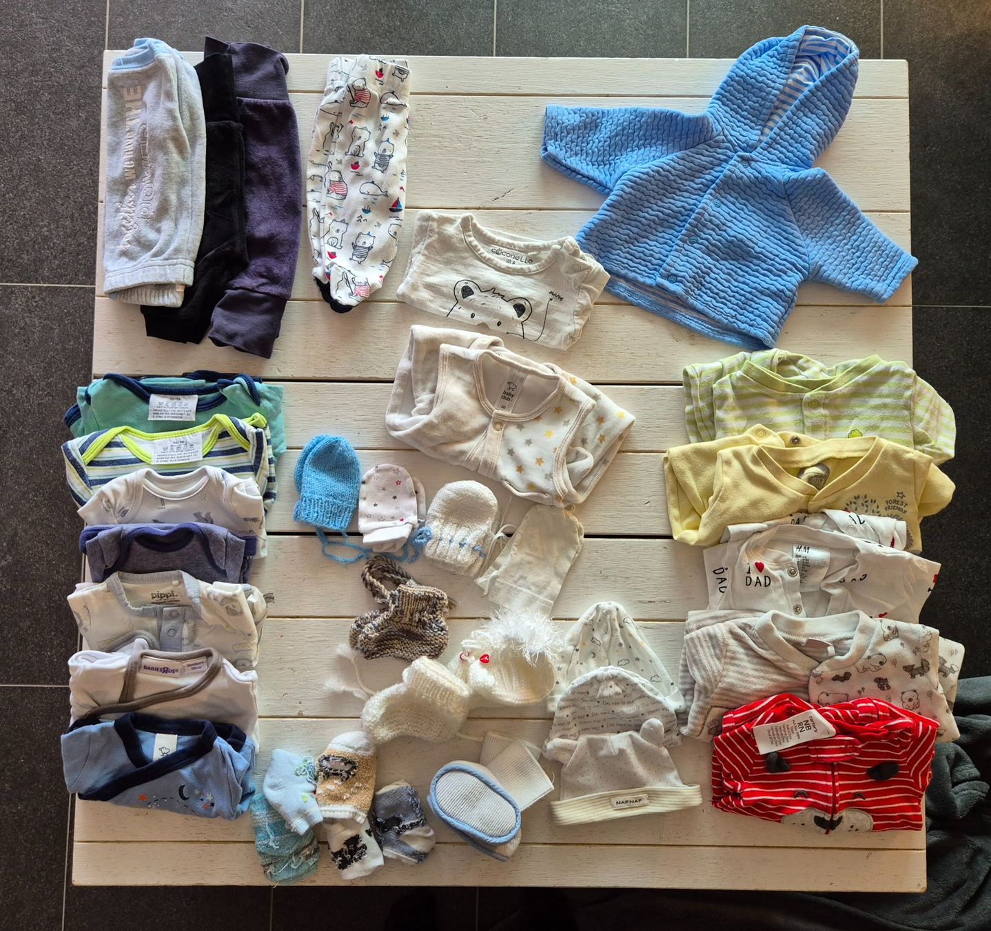 Lotti & Set di vestiti: Kleider Paket 3, 35 Teile, Winter, Grösse 50 – Usato da Menzingen venduto da bostit69