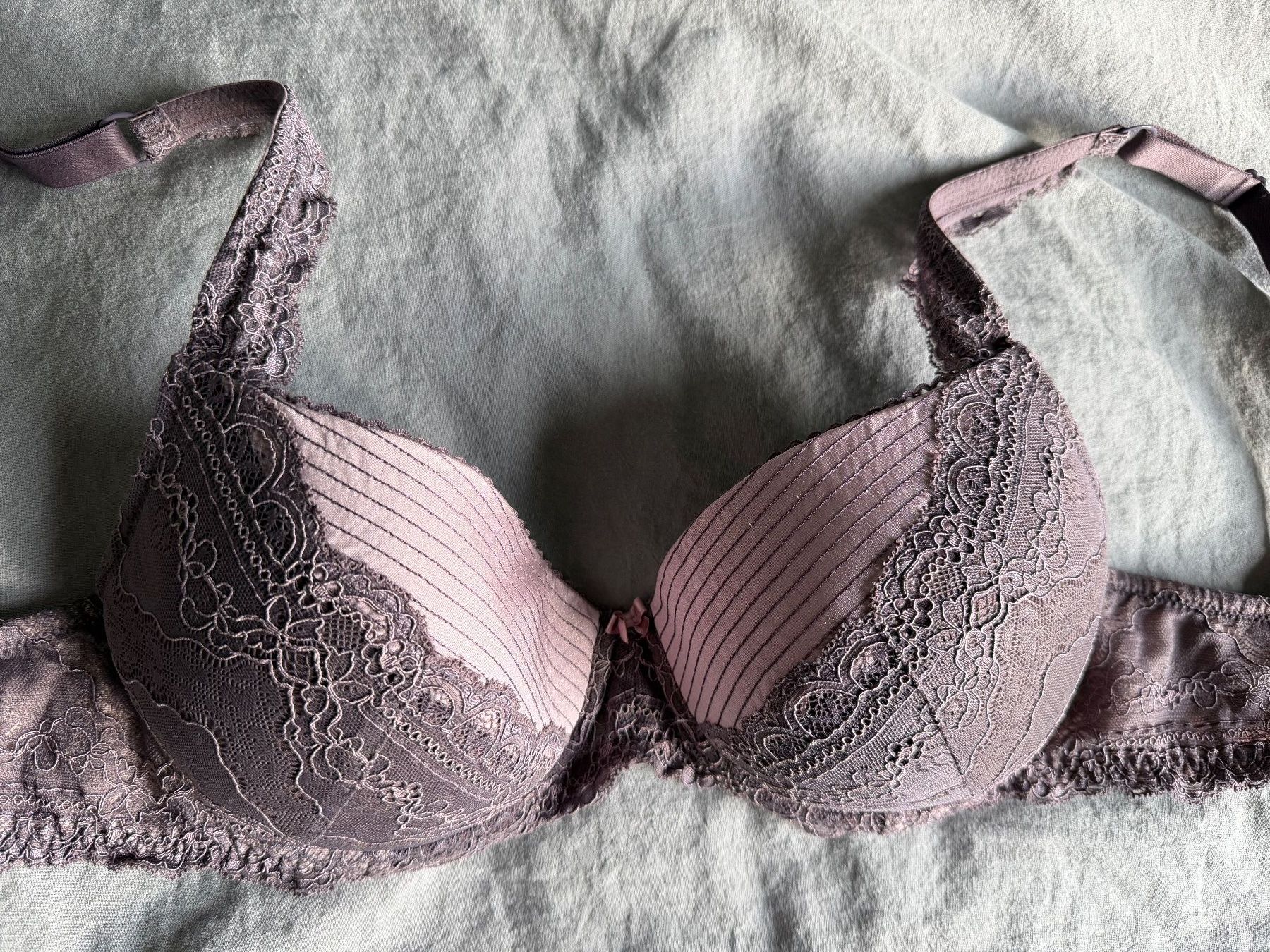 Beldona Altra biancheria intima: BH Beldona 75d – Usato da Münsingen venduto da Lop.