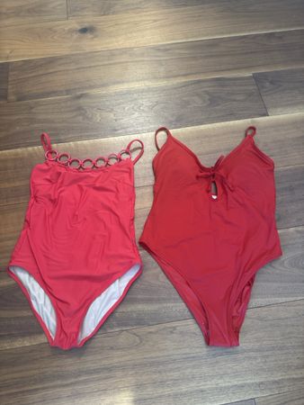 2 Badekleider NEU