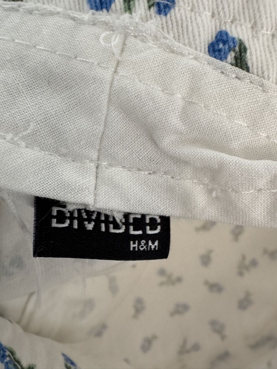 H&M Copricapi, berretti & cappellini: Bucket Hat H&M Blumenmuster – Usato da Zürich venduto da s.o13 1