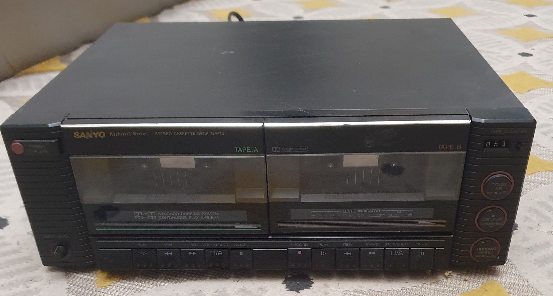 Sanyo Enregistreurs: SANYO DW73 - Doppel-Tapedeck – Défectueux à Pfäffikon ZH par edwinstarr1