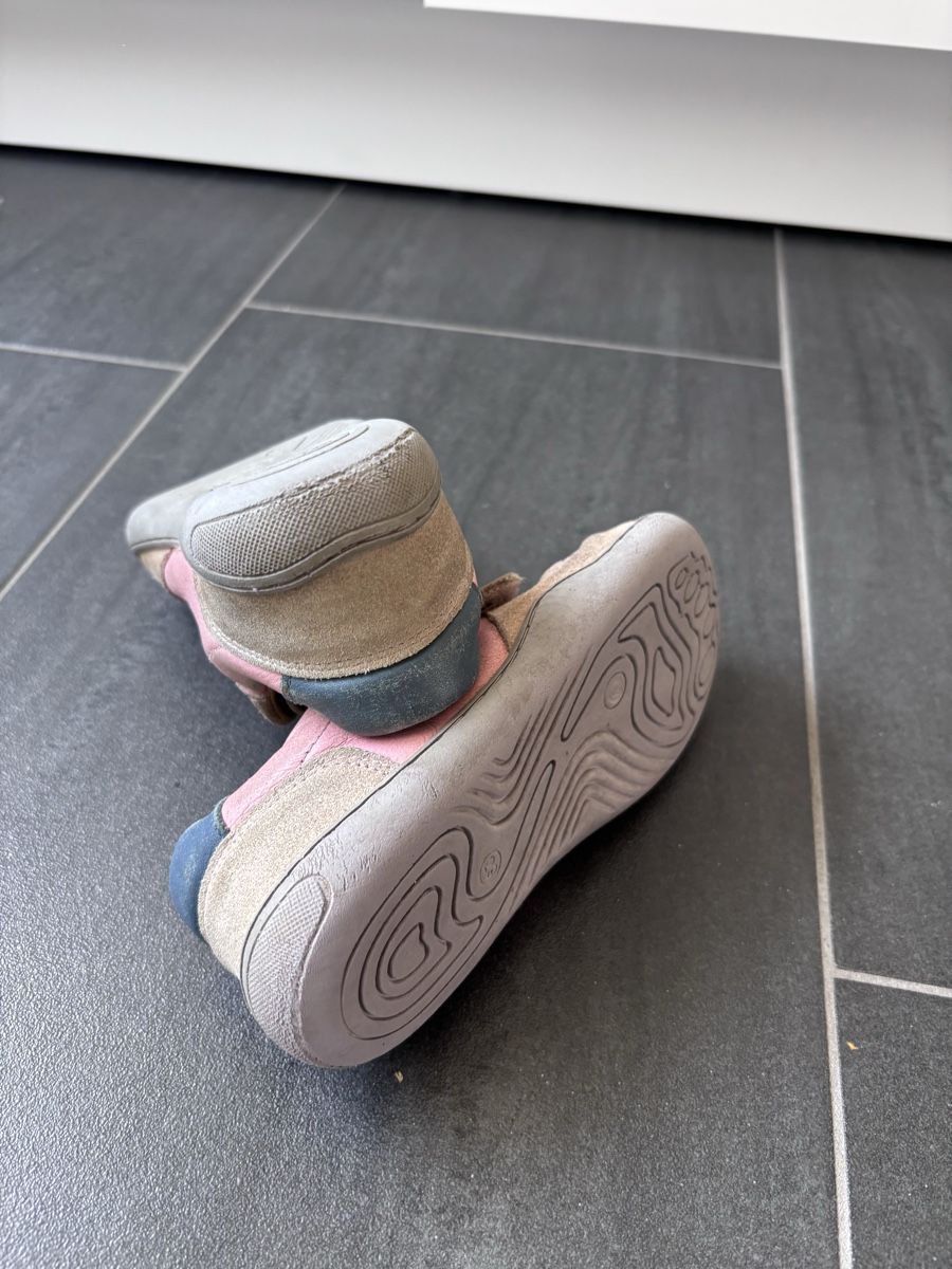 Schuhe für Jungen: BLifestyle Sneaker Grösse 29 – Gebraucht aus Uster von bat_f22x 2