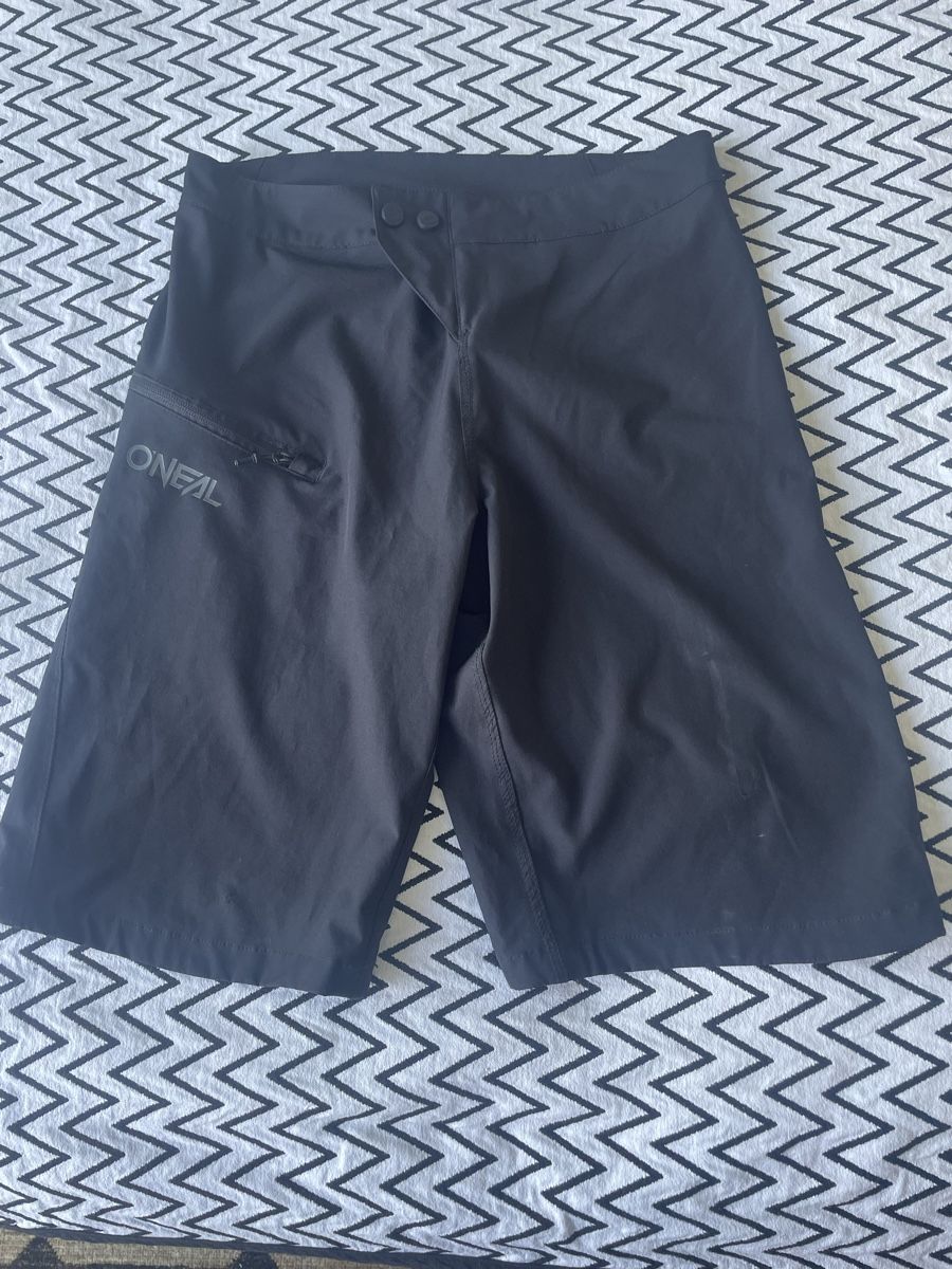 Pantaloni: short – Usato da Zürich venduto da Claudia0174