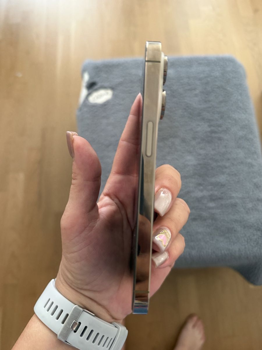 Apple Portables: iPhone 14 Pro – D'occasion à Pfyn par Nathalie71 1