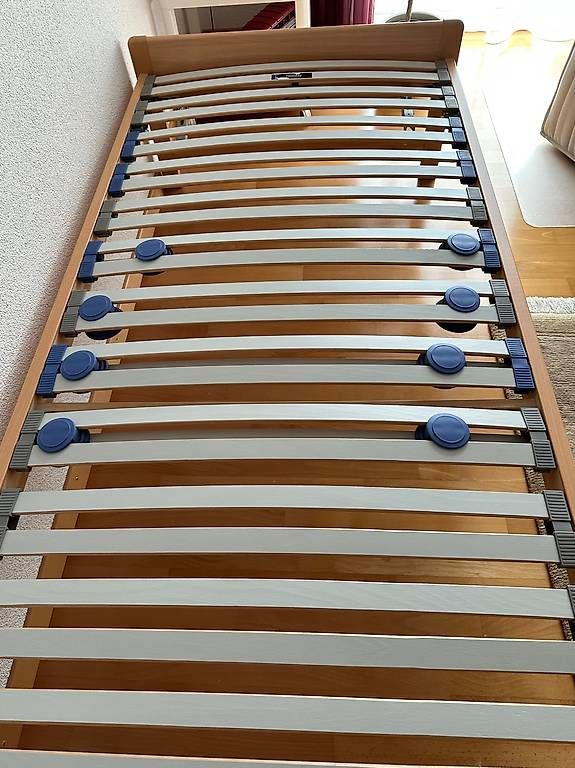 Letti: Bett, Einzelbett 90 x 200 cm – Usato da Allschwil venduto da JosefK04 2