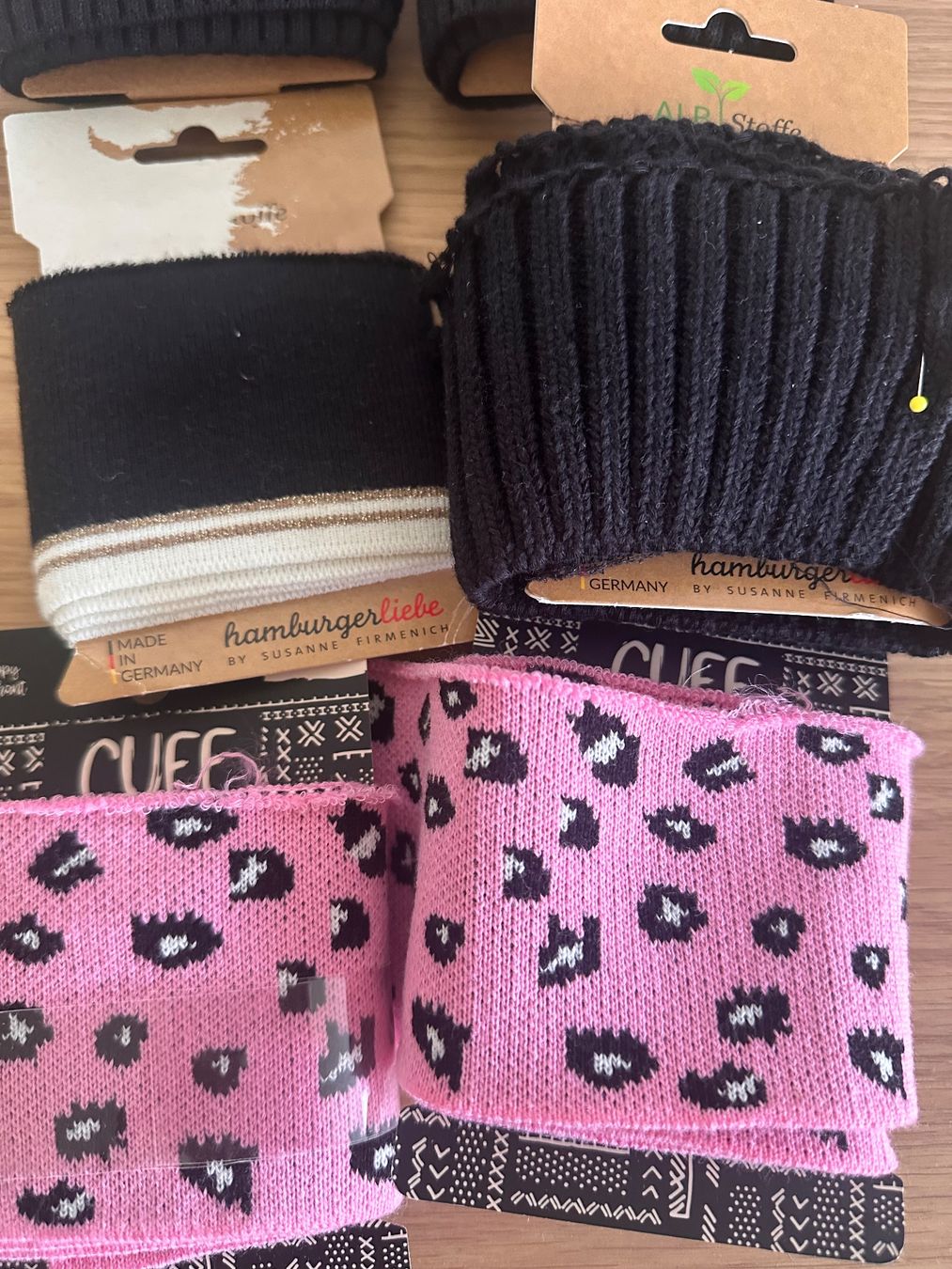Tissus: Bündchen-Paket (Hamburgr Liebe, Cuf Me, etc.) – Neuf (Voir description) à Fällanden par Engeli_88 5