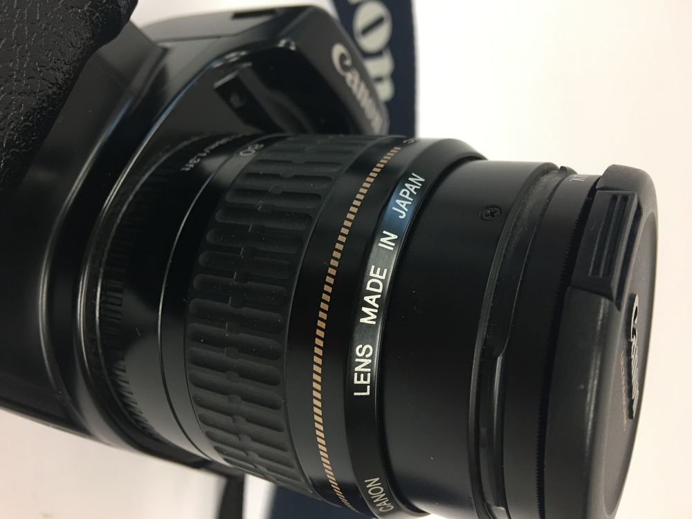 Canon Appareil photo: Canon EOS 1000F 35mm SLR Film Kamera mit SUNPAK Blitzgeräte – D'occasion à Olten par ELHANDEL 3