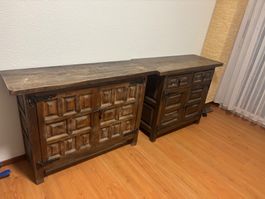 Zwei rustikale Sideboards Holz massiv in gutem Zustand