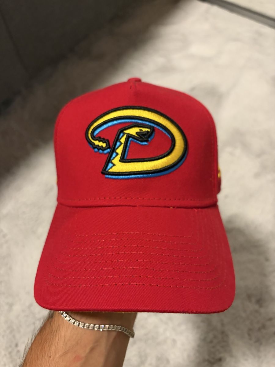 Altro in  Abbigliamento & Accessori: New Era Cap Rot One size – Usato da Grosshöchstetten venduto da Tobias.David 2