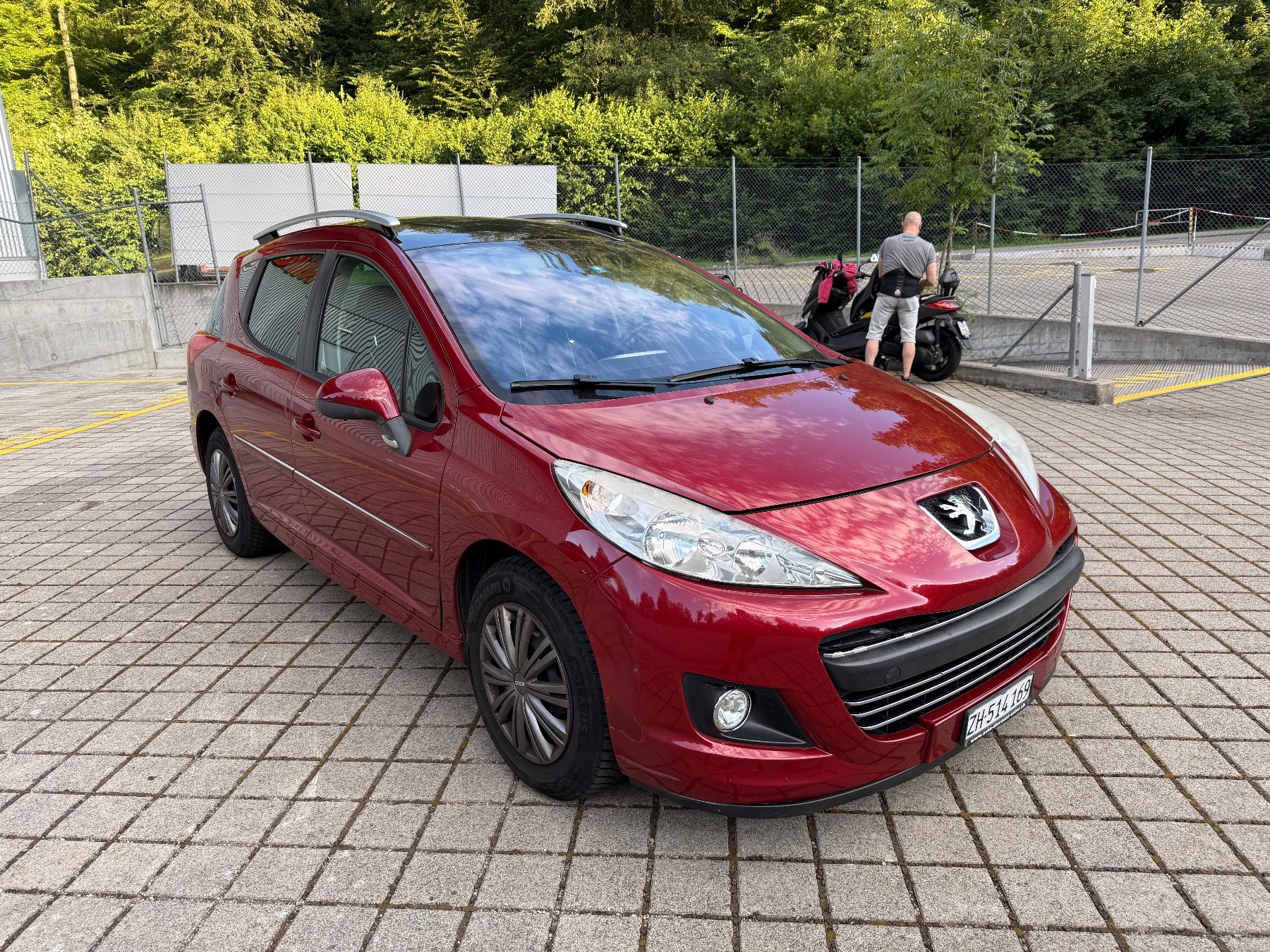 Peugeot Autos: Peugeot 207 SW 1.6 – D'occasion à Nürensdorf par Jetti50 3