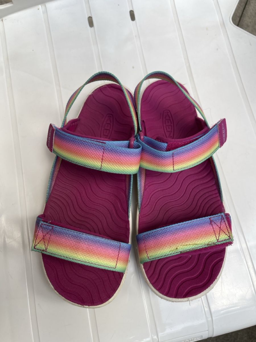 Keen Schuhe für Mädchen: Mädchensandale Keen Gr. 36 – Gebraucht aus Zürich von ssibylle