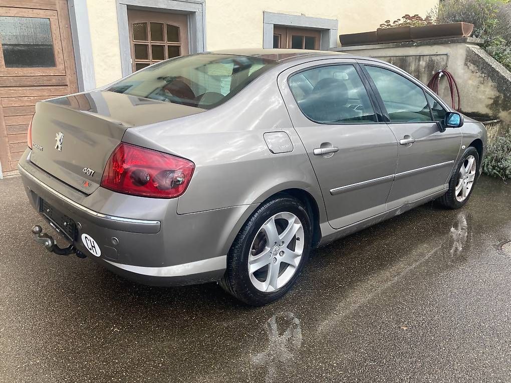 Peugeot Autos: Peugeot 407 2.2i 16V – Défectueux à Guntershausen par Damami 1