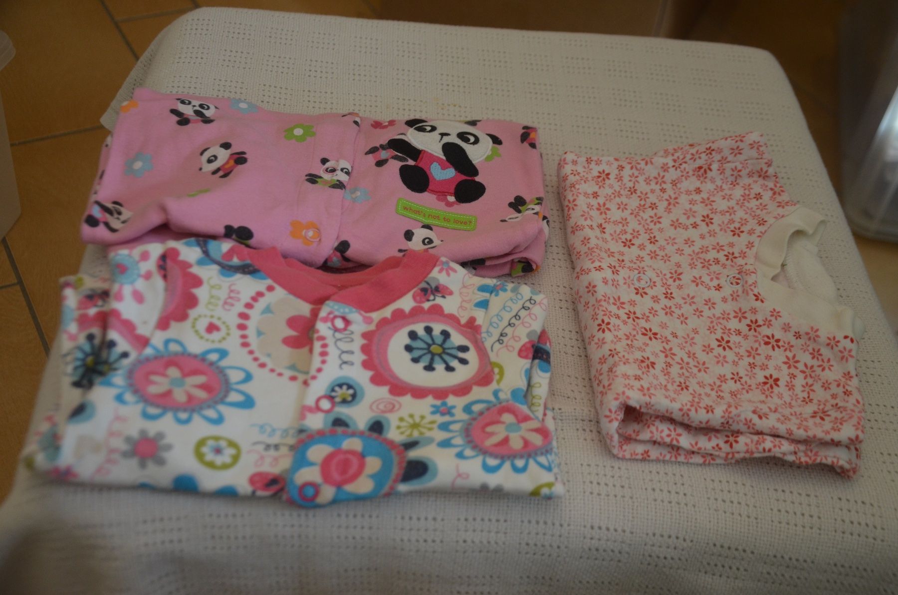 Pigiama & Simili: TAILLE 56-62  - 3 PIJAMAS – Usato da Chiasso venduto da Dolly015