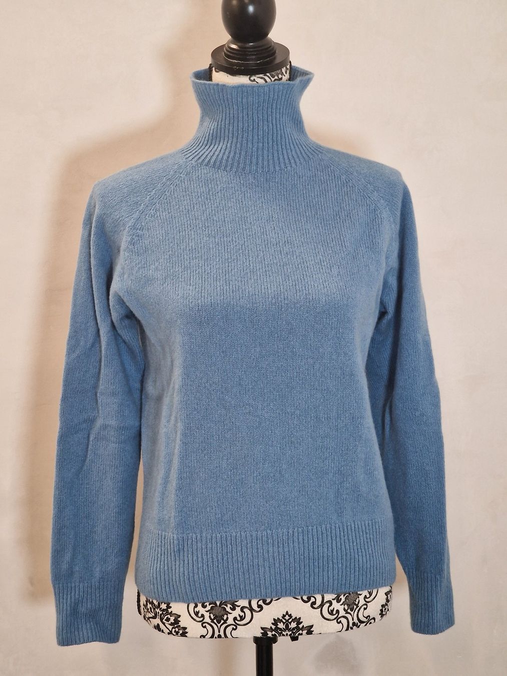Maglioni & Felpe: Damen Pullover Sunspel hellblau S wolle neuwertig – Nuovo (secondo la descrizione) da Meierskappel venduto da HeartWear