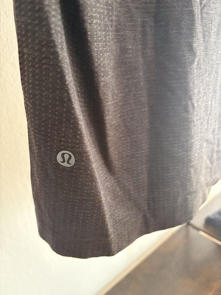 Lululemon T-Shirts: Lululemon Sport Shirt – Gebraucht aus Basel von froehlicherVagabund 3