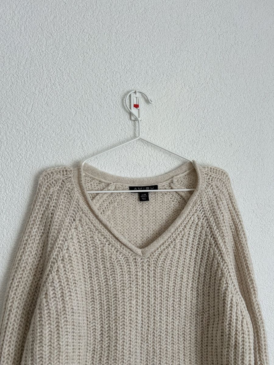 Pullover & Sweatshirts: Damen Pullover Amisu beige V-Ausschnitt  – Gebraucht aus Chur von faja7000 1