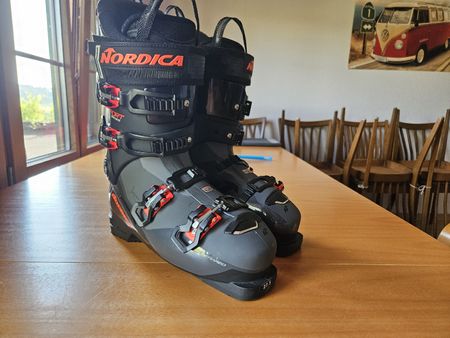 Nordica Sportmachine 130 Skischuhe, Grösse 27/27.5 🎿