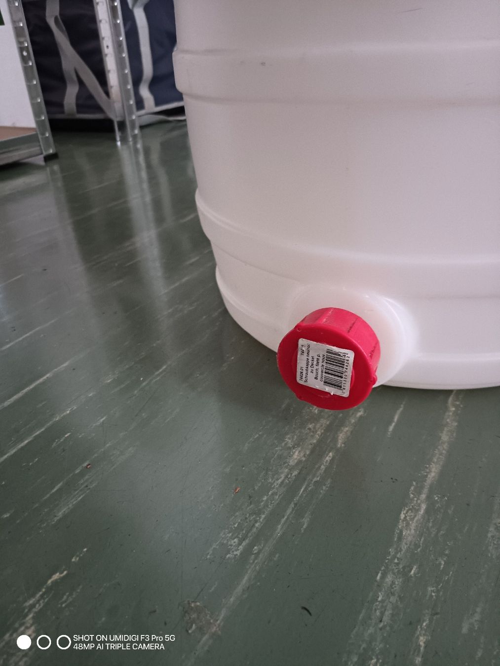 Tränken & Tröge: Behälter 30L ohne Hahn weiss Wassertank Kunststoff  – Neu (gemäss Beschreibung) aus Aarwangen von to-hirschi 6