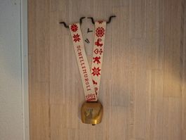 Vintage kleine Glocke "Schellenursli" mit Stickereien