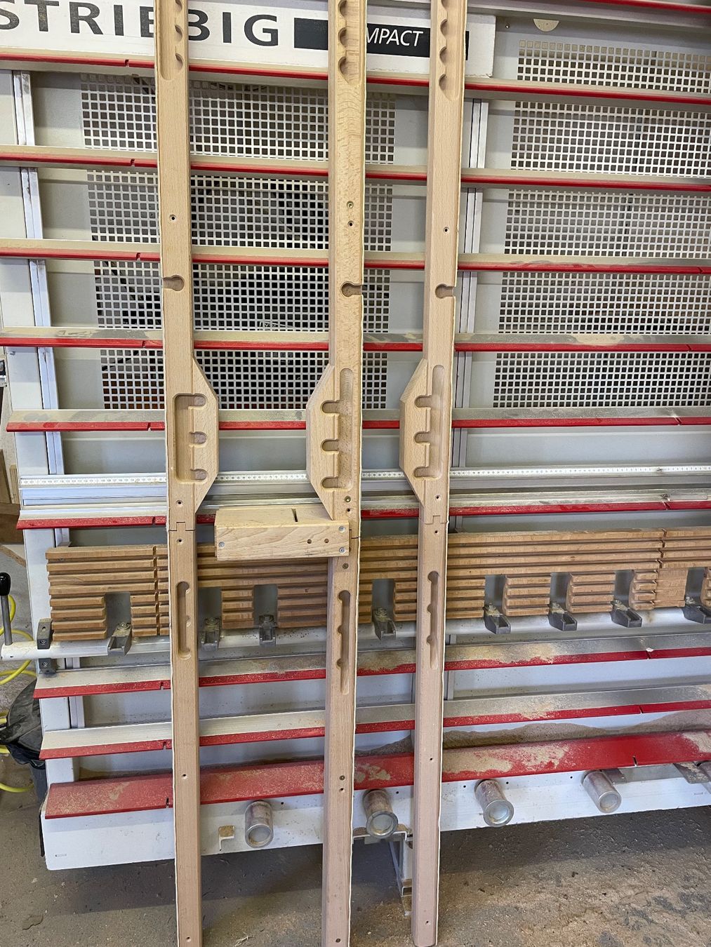 Articoli in legno: Samina Systemleisten , - Systemträgerleisten mit Mittelsteg – Usato da Illnau venduto da HolzmanufakturIllnau 2