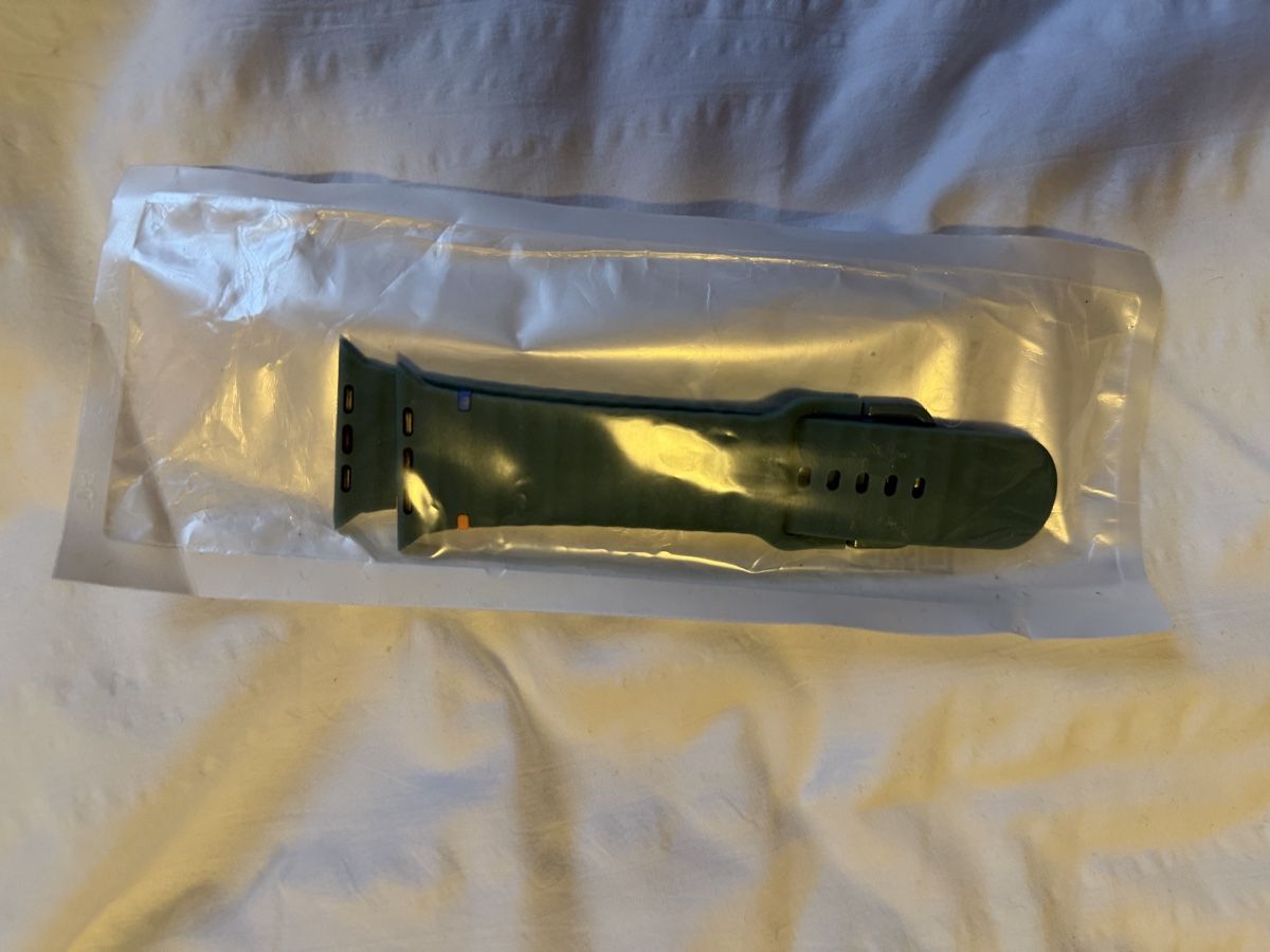 Apple Bracciali & Braccialetti: Apple Watch Armband gruen Neu  – Nuovo e nell'imballaggio originale da Necker venduto da martin_zizou 1