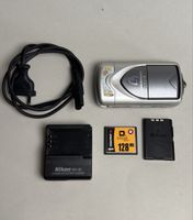 Nikon Coolpix E3500 Vintage Digicam – Y2K