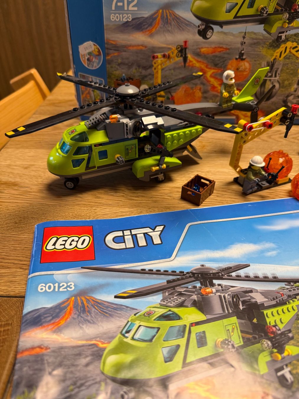Lego Kit di costruzioni: Lego City 60123 Vulkan ,Helikopter, Rubin – Usato da RIET (NEFTENBACH venduto da SAMUEL110 1