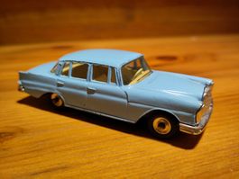 Modellauto Dinky Toys Mercedes Benz 220 SE
