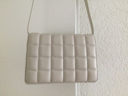 Umhaengetasche Damen Beige gesteppt gut erhalten