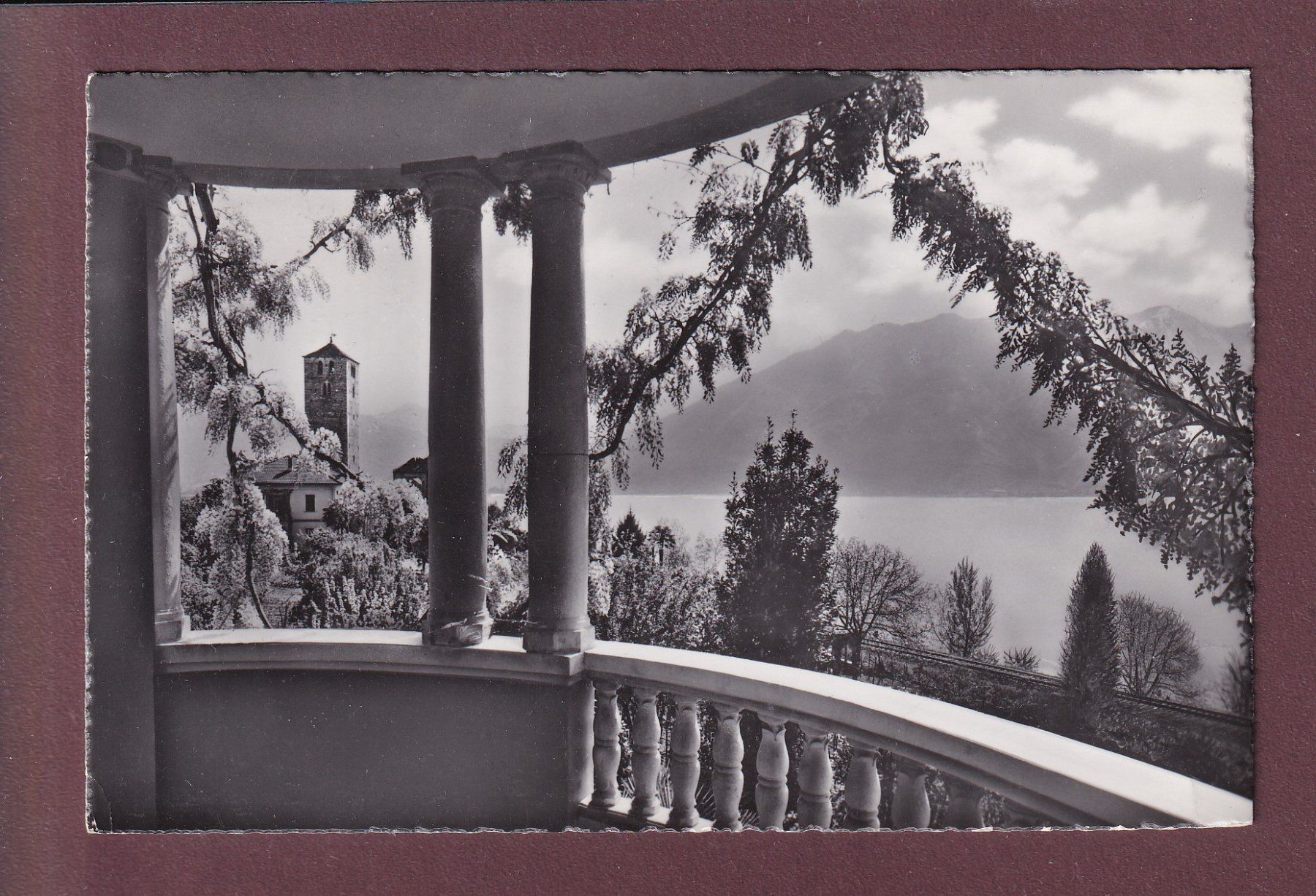 Cartoline postali: LOCARNO - Motivo - 1956 – Usato da Pully venduto da nicecards