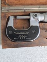 TesaMaster Mikrometer in Holzbox - Präzisionswerkzeug!