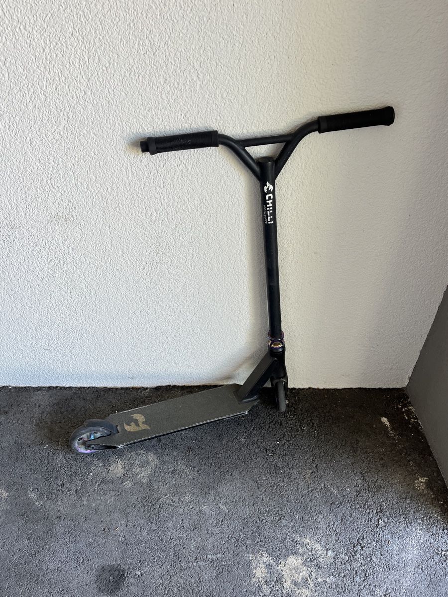 Chilli Kickboard: Stuntroller Chilly black used – Gebraucht aus Niederhasli von shi_6czc