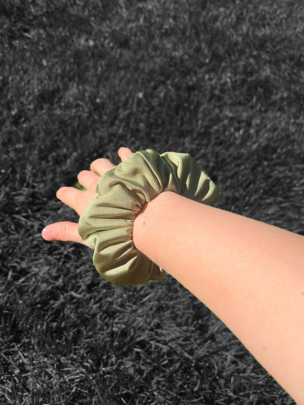 Haarschmuck: Scrunchie Upcyclé Fait-main "stretch" - Taille classique – Neu und originalverpackt aus Villars-sur-Glâne von maeva_christan_mc 1