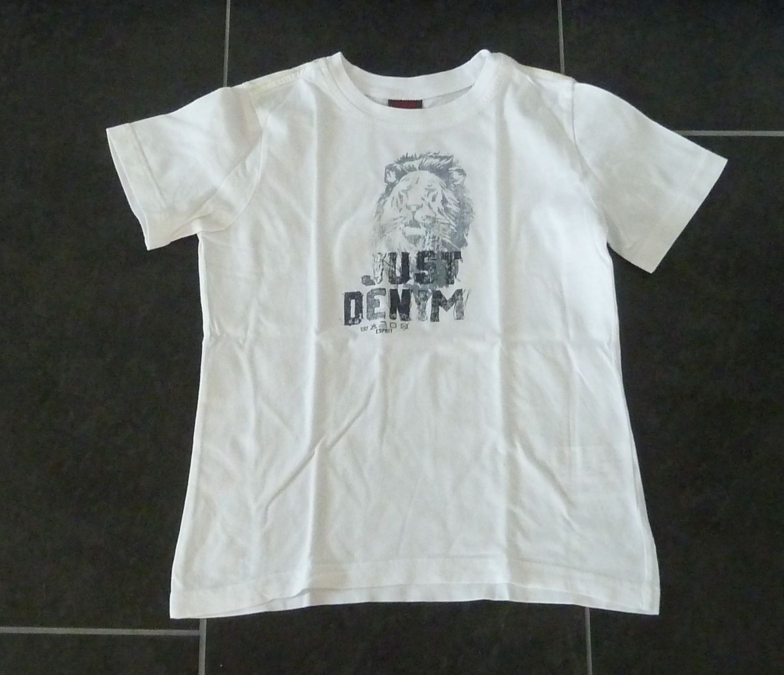 Esprit Hemden, T-Shirts & Polos: Gr. 116/122 T-Shirt von Esprit – Gebraucht aus Wagenhausen von FrauLang